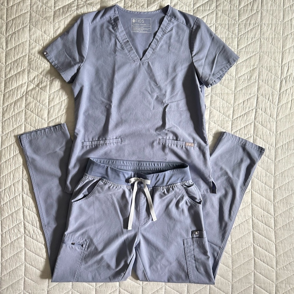 FIGS Vapor Blue Casma Top & Yola 2.0 Pants Small Scrubs